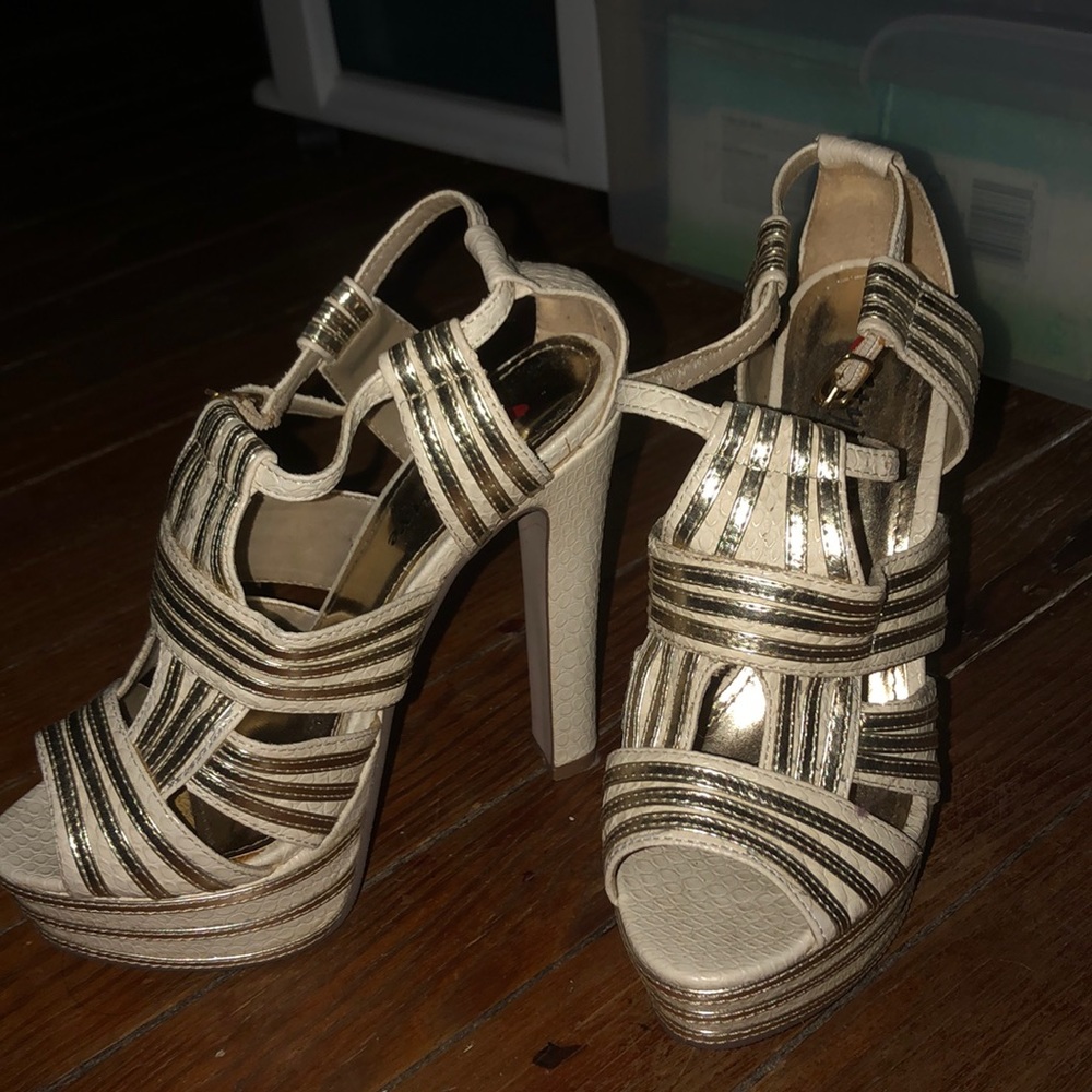 Beige/gold platform heels
